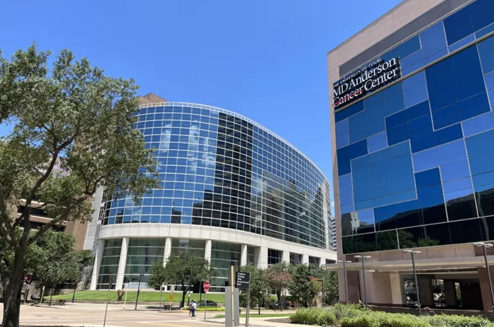 KRAS突变肿瘤为何特别容易耐药?MD安德森最新研究:原来肿瘤有个“自带外挂”!